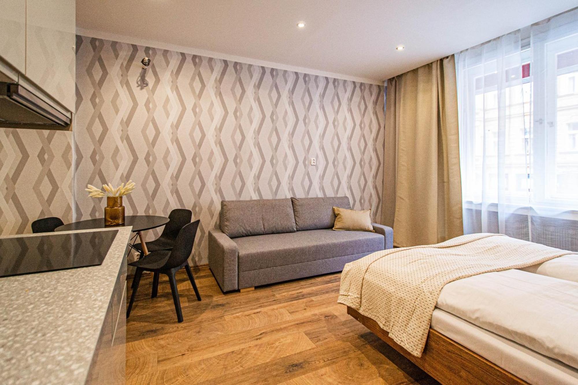 Cozy Studio In The Main City Center Прага Екстериор снимка